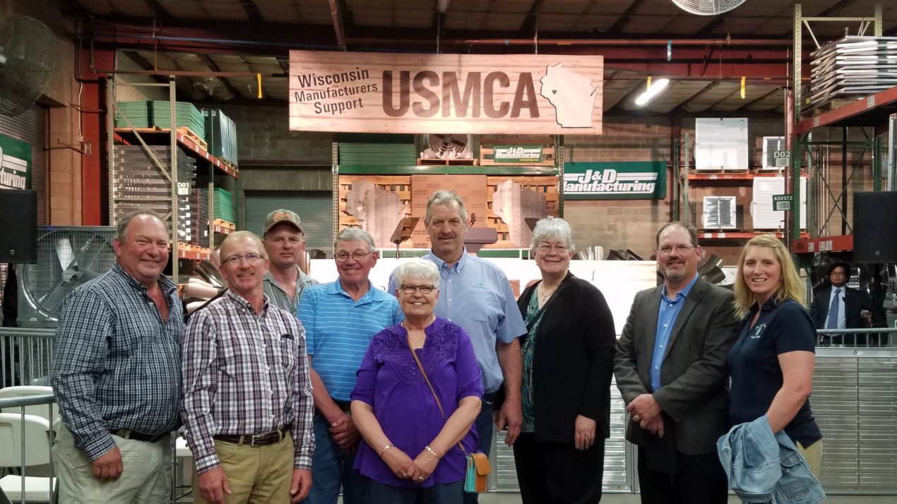 Wisconsin Dairy Farmers In Audience With VP Pence