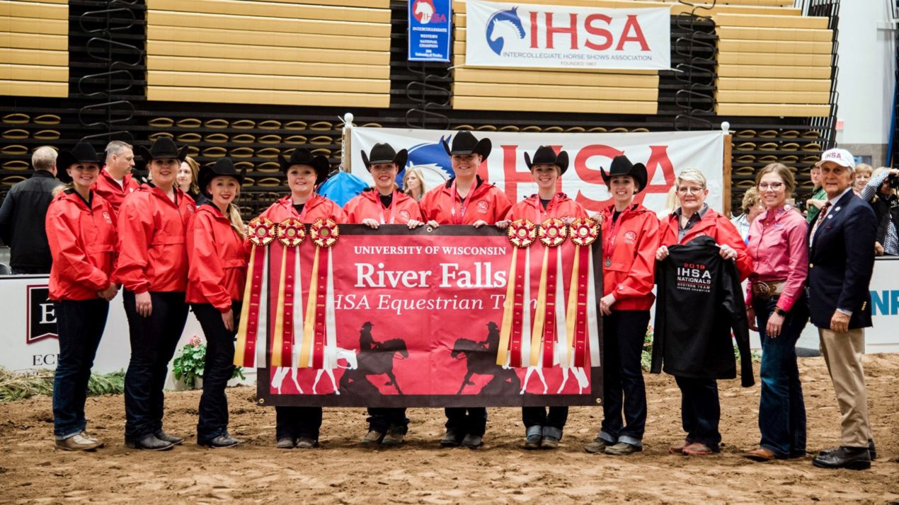 Young Equestrians From River Falls Do Well