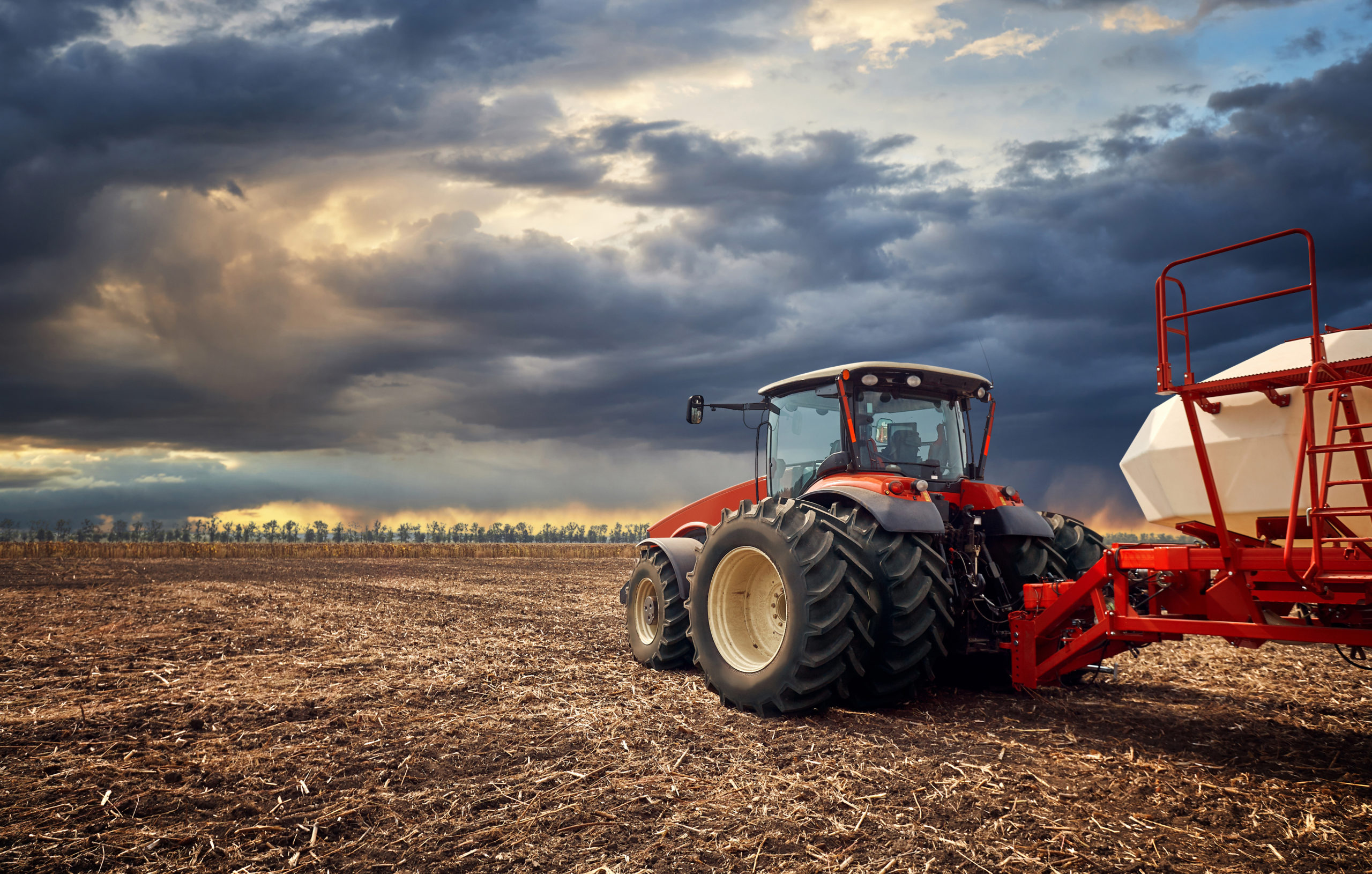 Tractor Sales Rise 12 MidWest Farm Report
