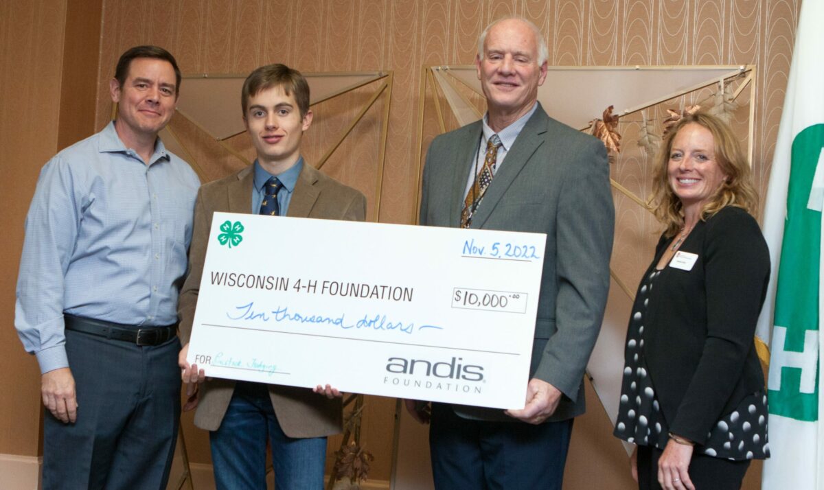 4-H Recognizes Andis Foundation