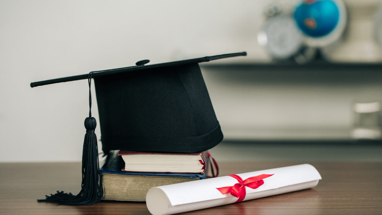 Calling All Seniors — WROF Scholarship Is Open